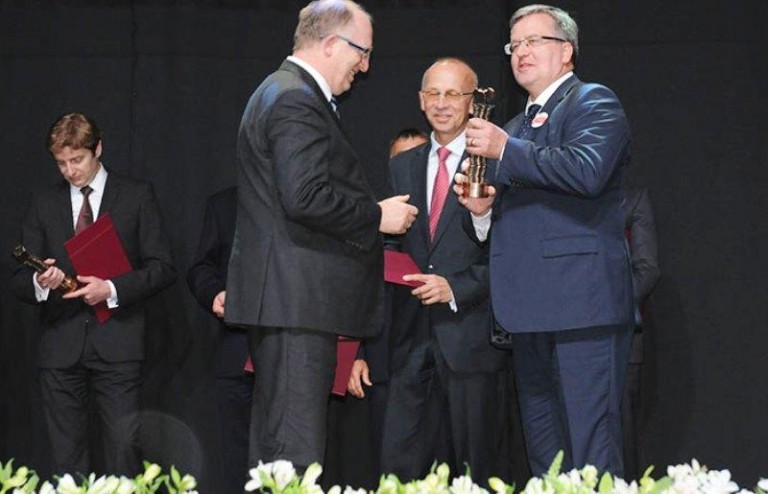 Z rąk prezydenta dla prezesa