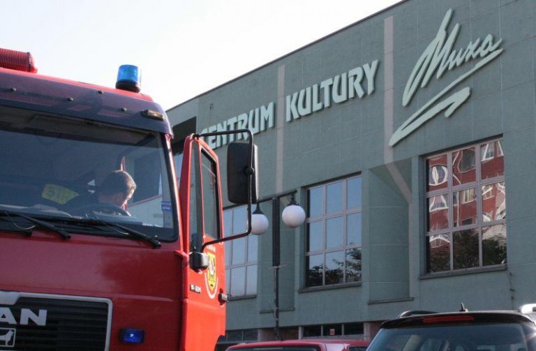 Na sygnale w centrum miasta