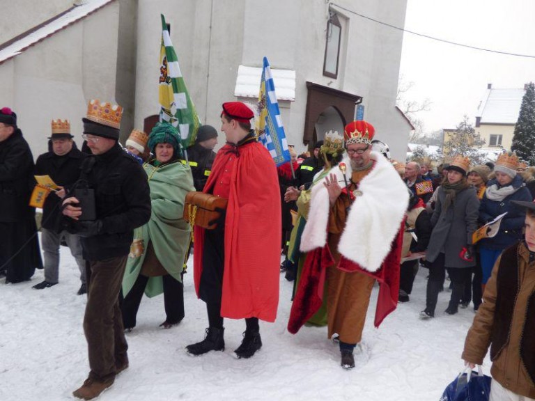 Orszak przeszedł ulicami Chobieni