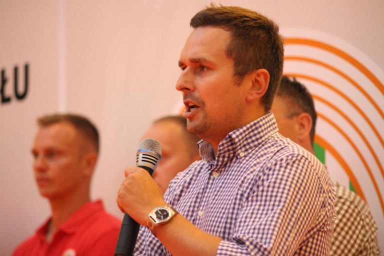 Dębicki: Przepraszamy za spadek