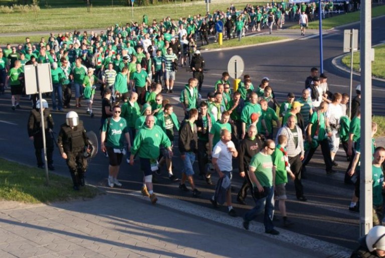 Policja w gotowości. Kibice w mieście (FOTO)