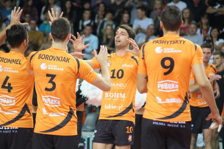 Siatkarze zwyciężają