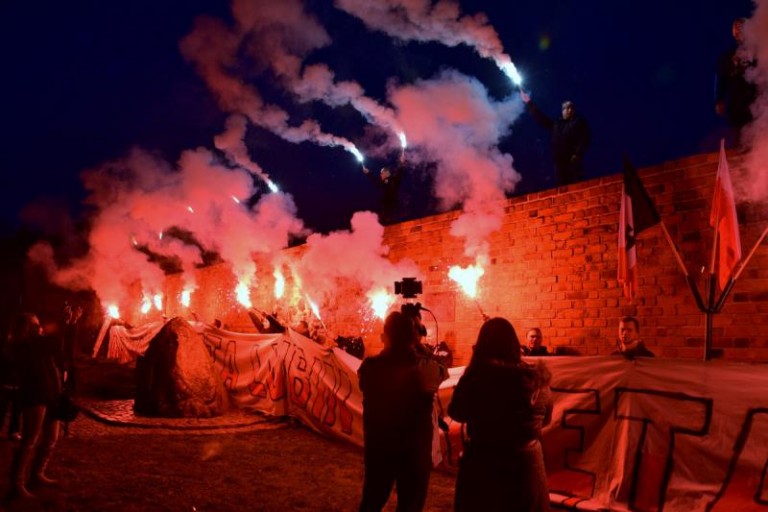 Pobiegli dla bohaterów