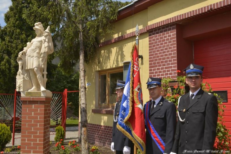 Strażacy pod okiem świętego