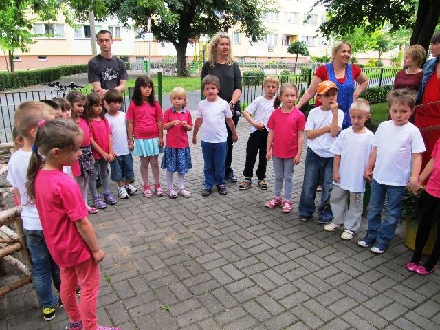 Odsłonięcie tablicy Optymistycznego Przedszkola