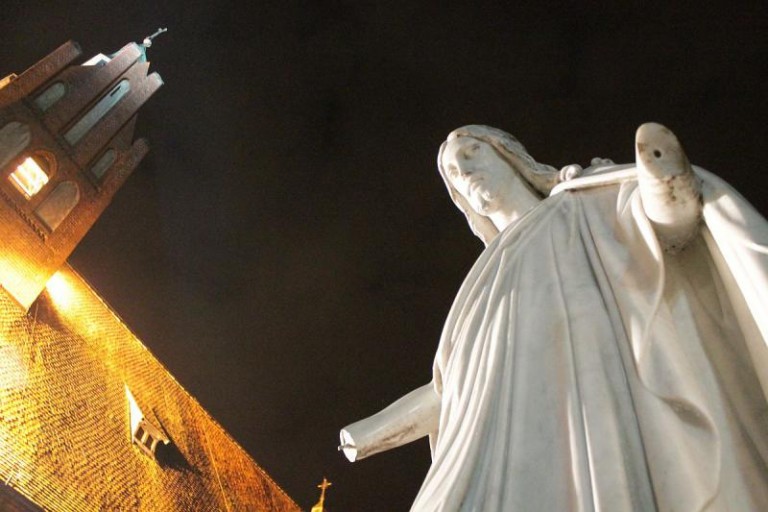 Jezus stracił drugą rękę