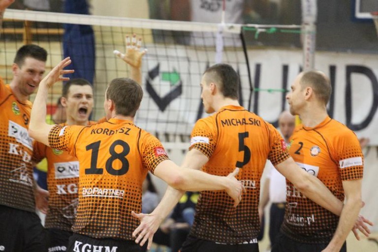 Jeden krok w stronę brązu