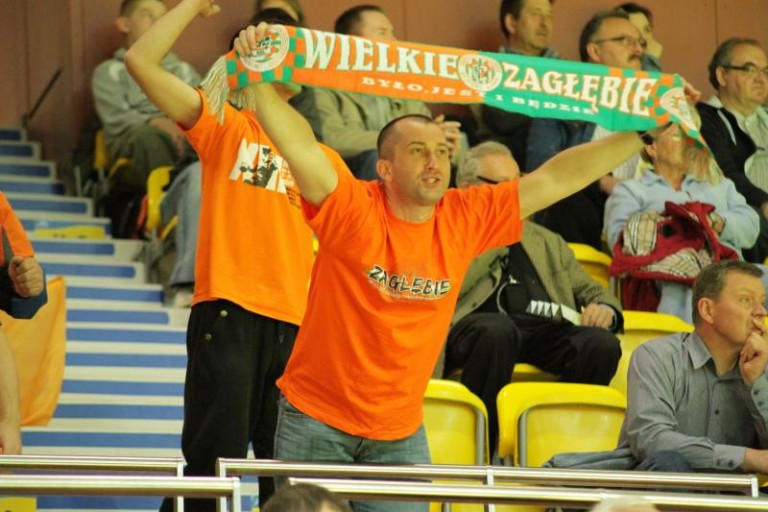 Szczypiornistki liczą na gorący doping