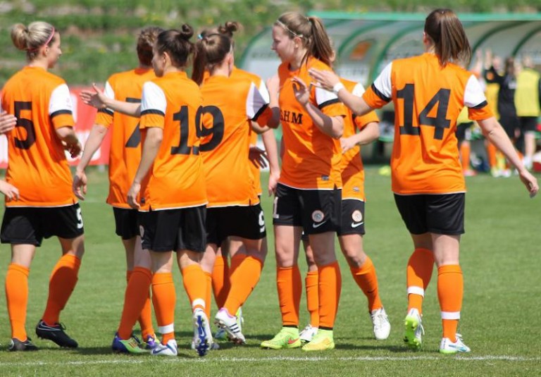 Piłkarki uzupełniają kadrę