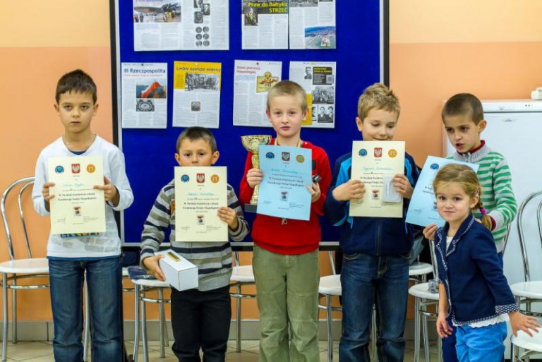 Promowali królewską grę