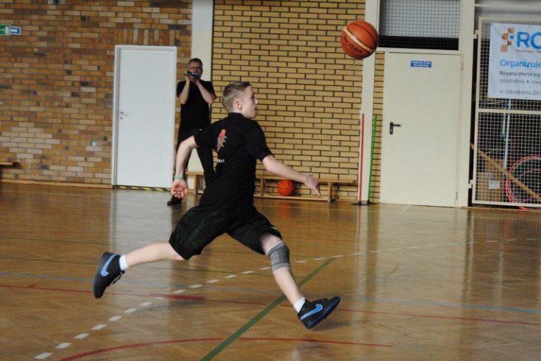 Zapraszają do gry w kosza