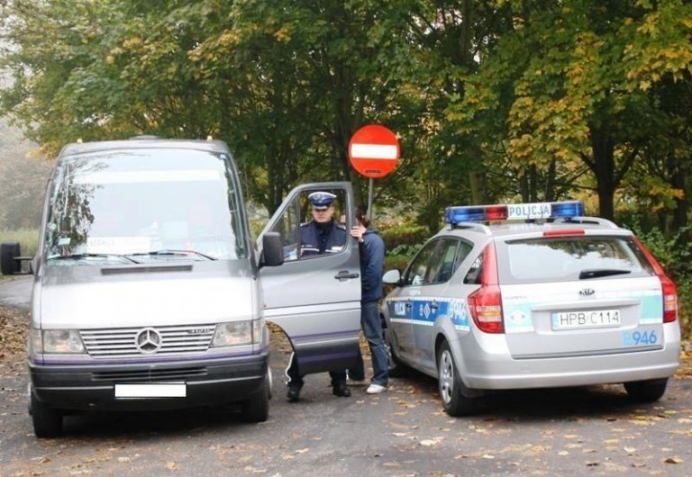 Przepełnione busy na drogach