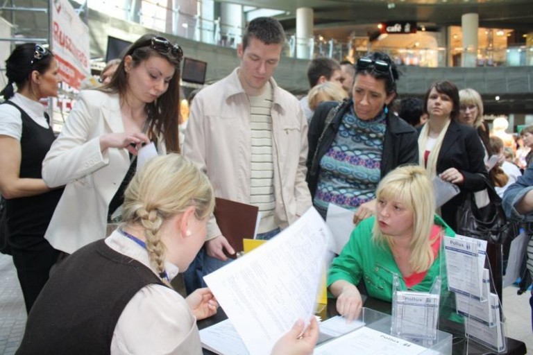 Będą szukać pracy w galerii