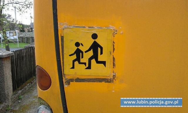 Miał wieźć dzieci, trafił do mechanika