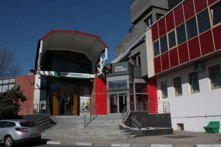 Prezesi po drugiej stronie drogi