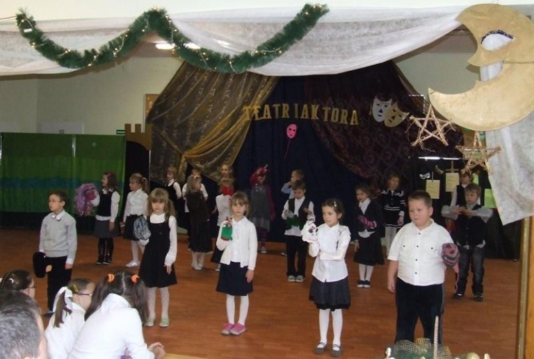 Teatralnie i sportowo (FOTO)