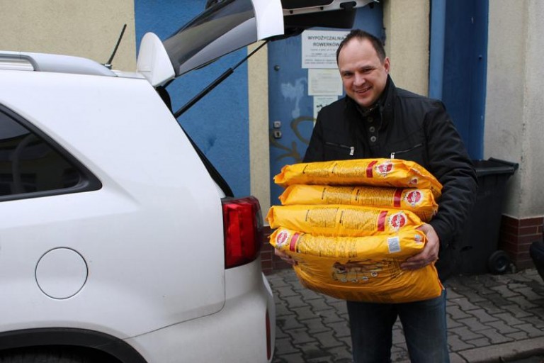 Kilogramy karmy od wiceminister