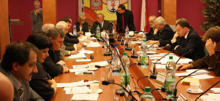 Powiat: 14 do 9 dla Lubin 2006