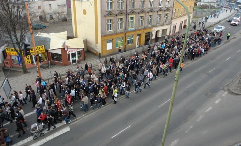 Młodzież promuje życie