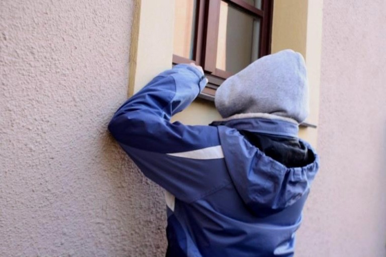 Złodzieje nie mają wakacji