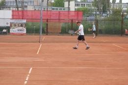 Zagrali w tenisa