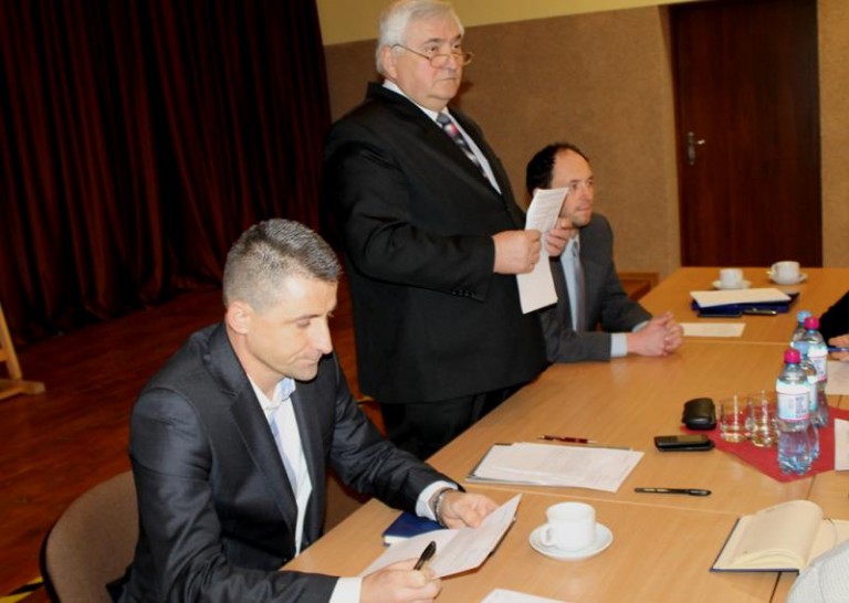 Radni odwołali przewodniczącego