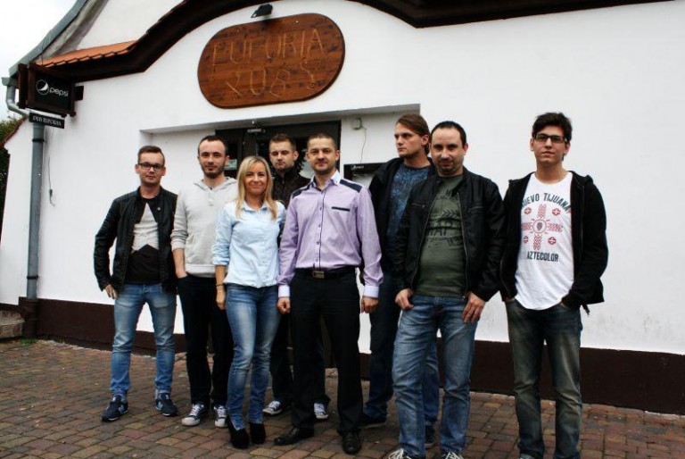 Dźwiękiem powalczą w pubie