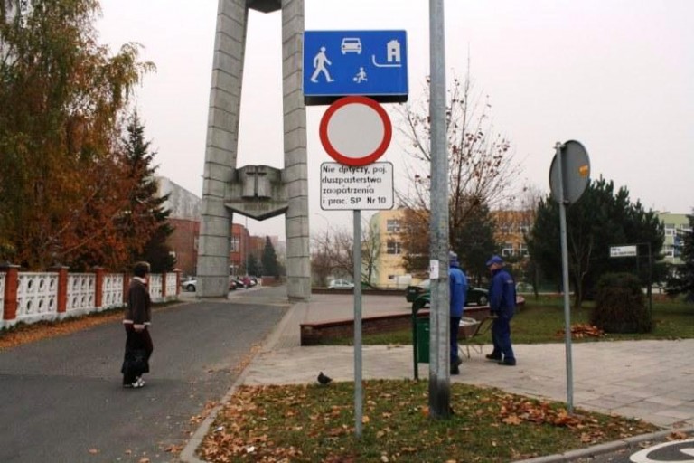 Łamią prawo, bo nie mają gdzie parkować