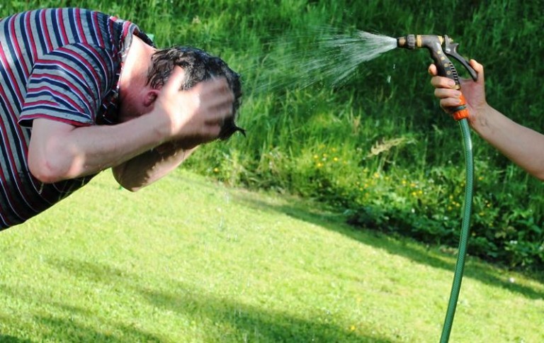 Z nieba poleje się żar