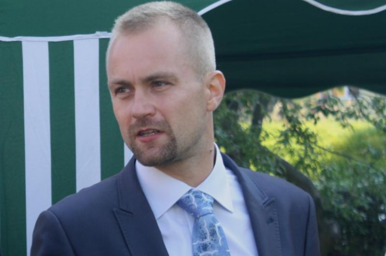 Nagrali posła i wypuścili taśmy