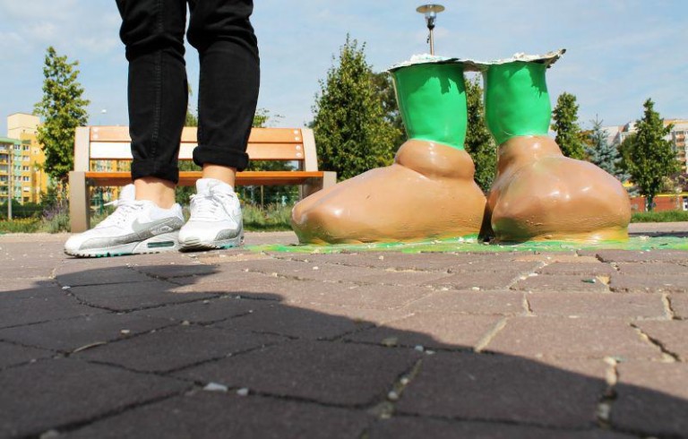 Złamał Kajka łokciem