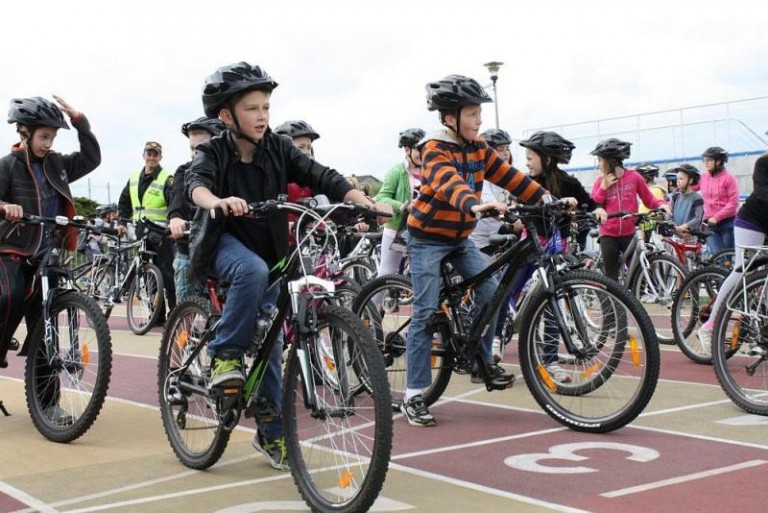 Znakują rowery w galerii