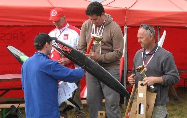 Szybowce i drony nad lubińskim lotniskiem