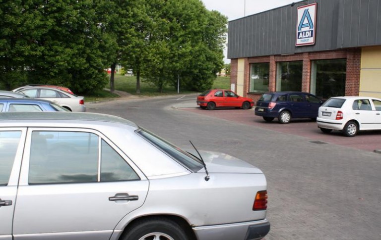 Parkingowy problem pod marketem
