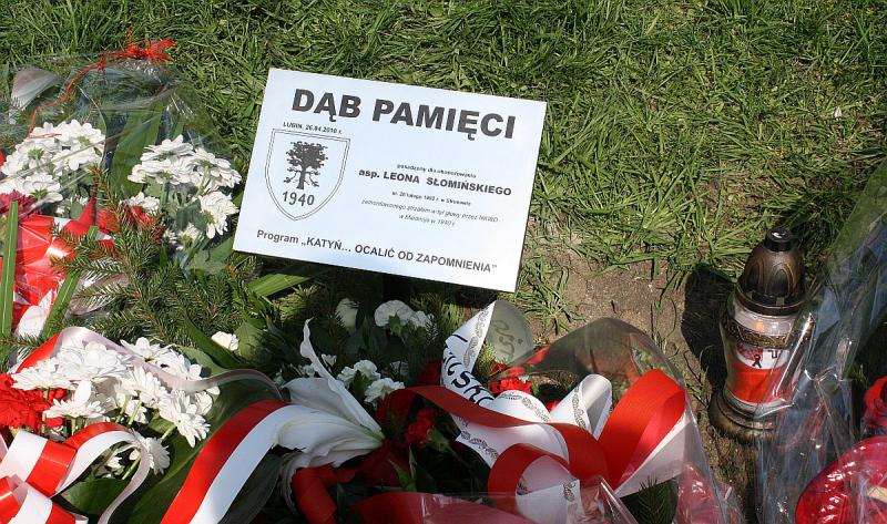 Zasadzą siódmy dąb pamięci