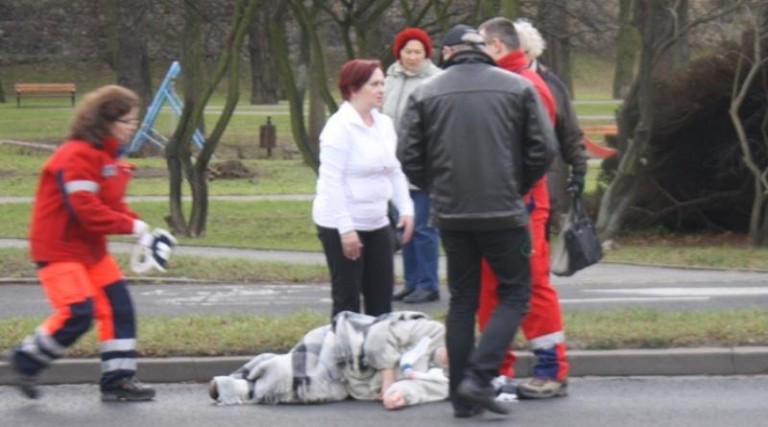 Potrącona na zebrze