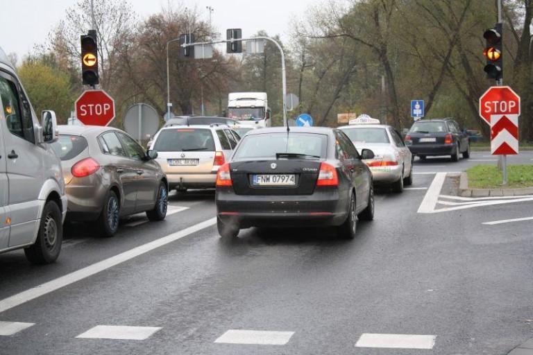 Popełnili przestępstwo wyłączając światła?