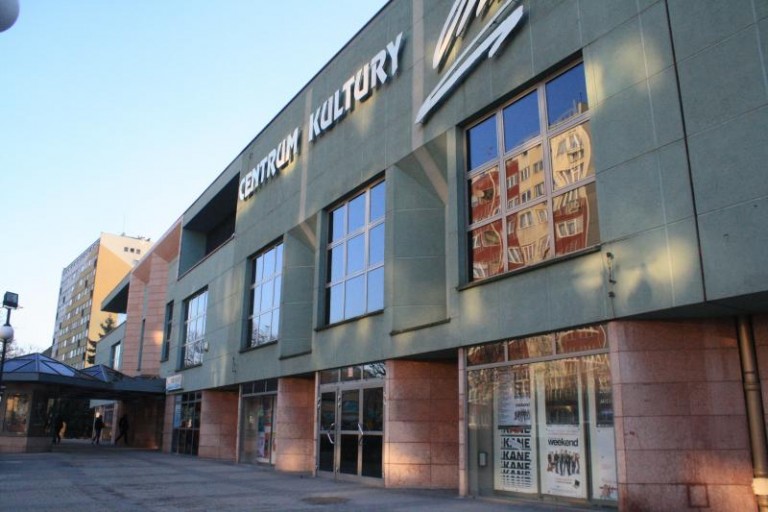 300 tysięcy na nowy sprzęt