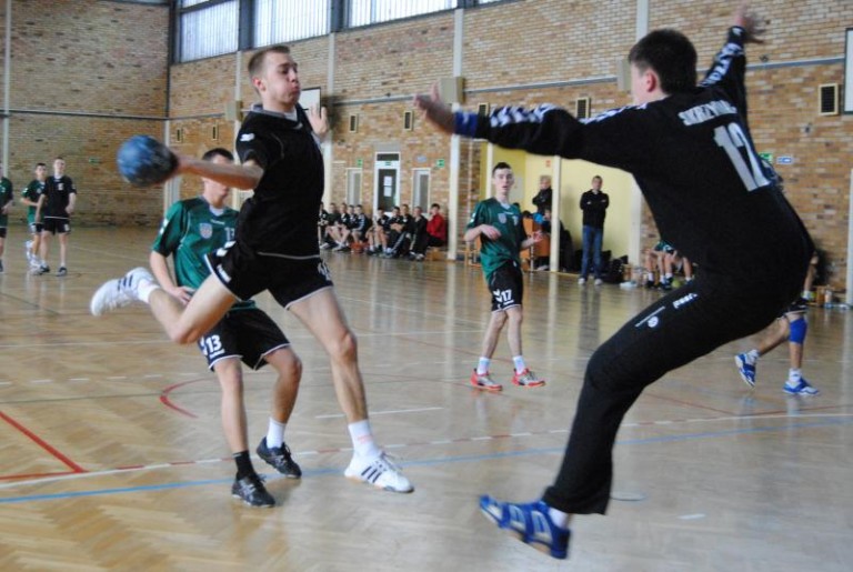 Zaczniemy od spotkania derbowego