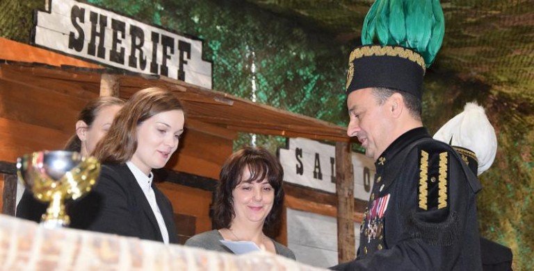 Skakali przez skórę