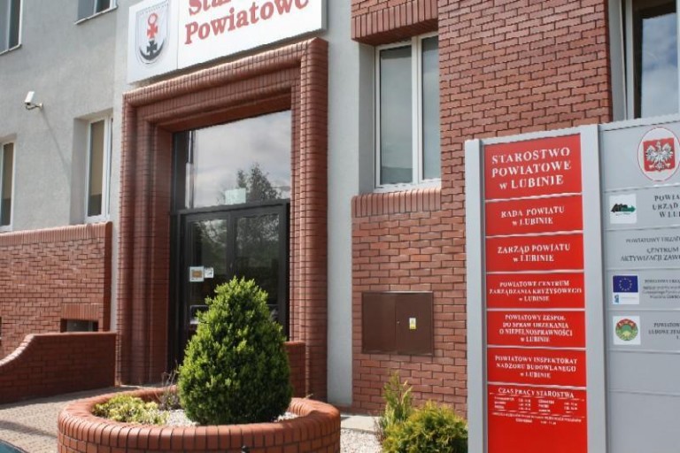 Powiat. Spełniają przedwyborczą obietnicę