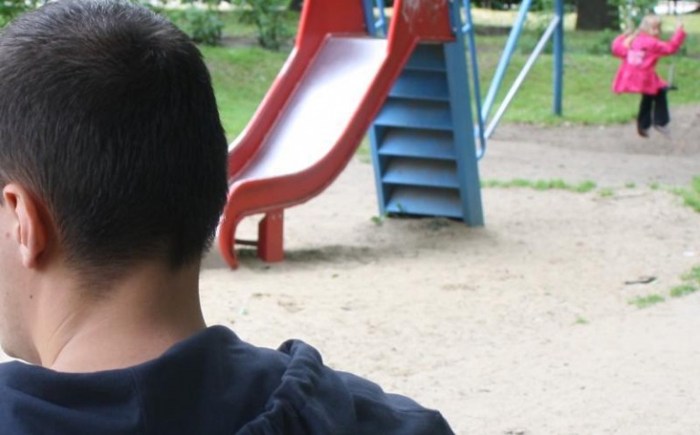 Ponad rok molestował 6-letnie dziecko