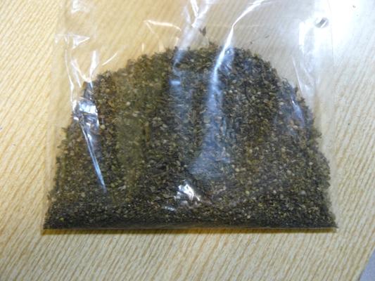 Marihuana w szkolnym zeszycie