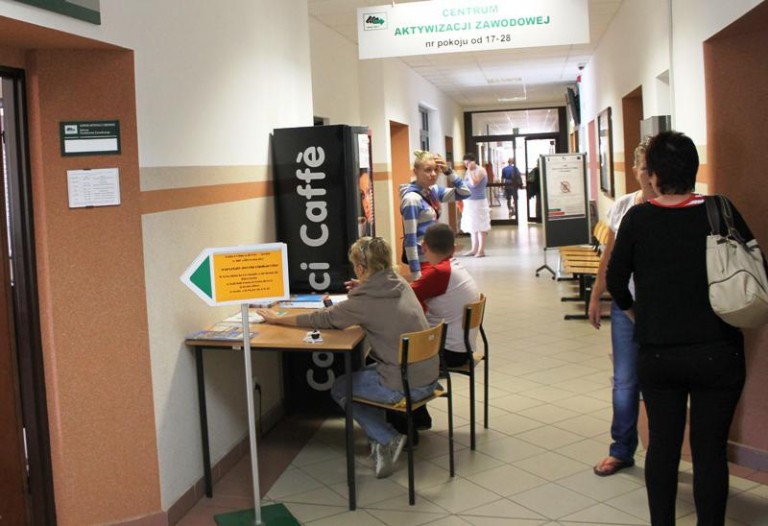 Zmiany dla urzędników i dla bezrobotnych (VIDEO)