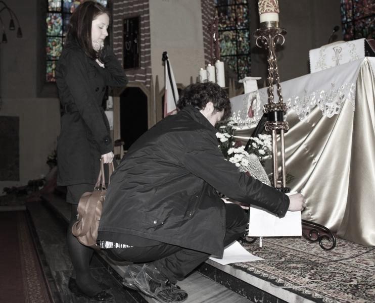 Czytelnicy apelują o oddanie czci ofiarom