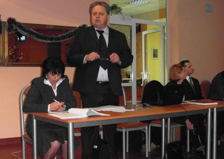 Radni obcięli burmistrzowi na święta