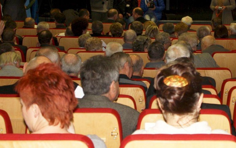 Niepokonani zapraszają do Muzy