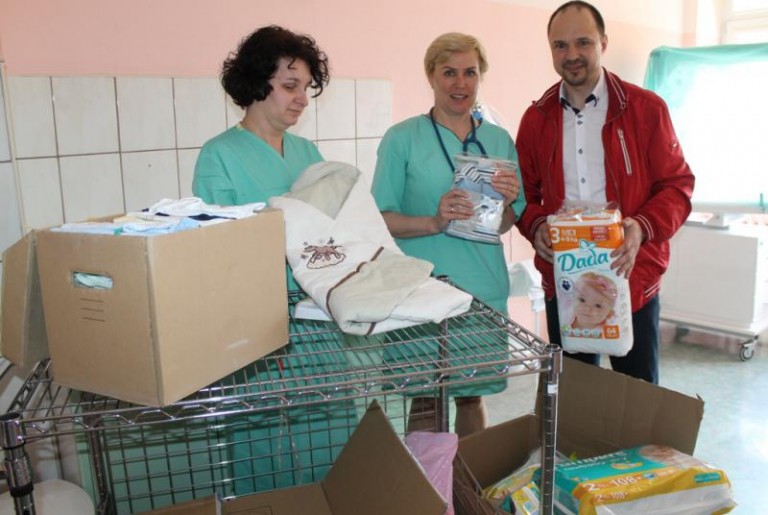 Pełne pudła dla noworodków