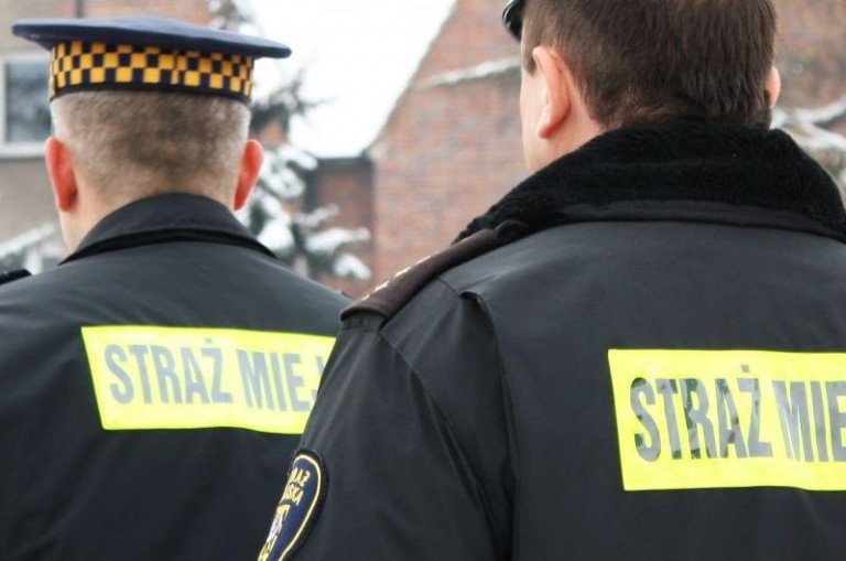 Strażnicy uratowali samobójcę