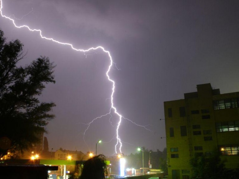 Popołudniowy wiatr i grad